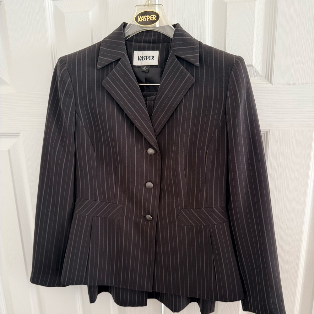 ✨ Kasper Black Pinstripe Suit Set Size 4 – Blazer & Skirt Office / Career